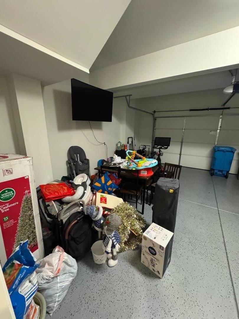 Detail Gallery Image 5 of 21 For 6389 Tawhana Lane, Gilroy,  CA 95020 - 3 Beds | 1/1 Baths