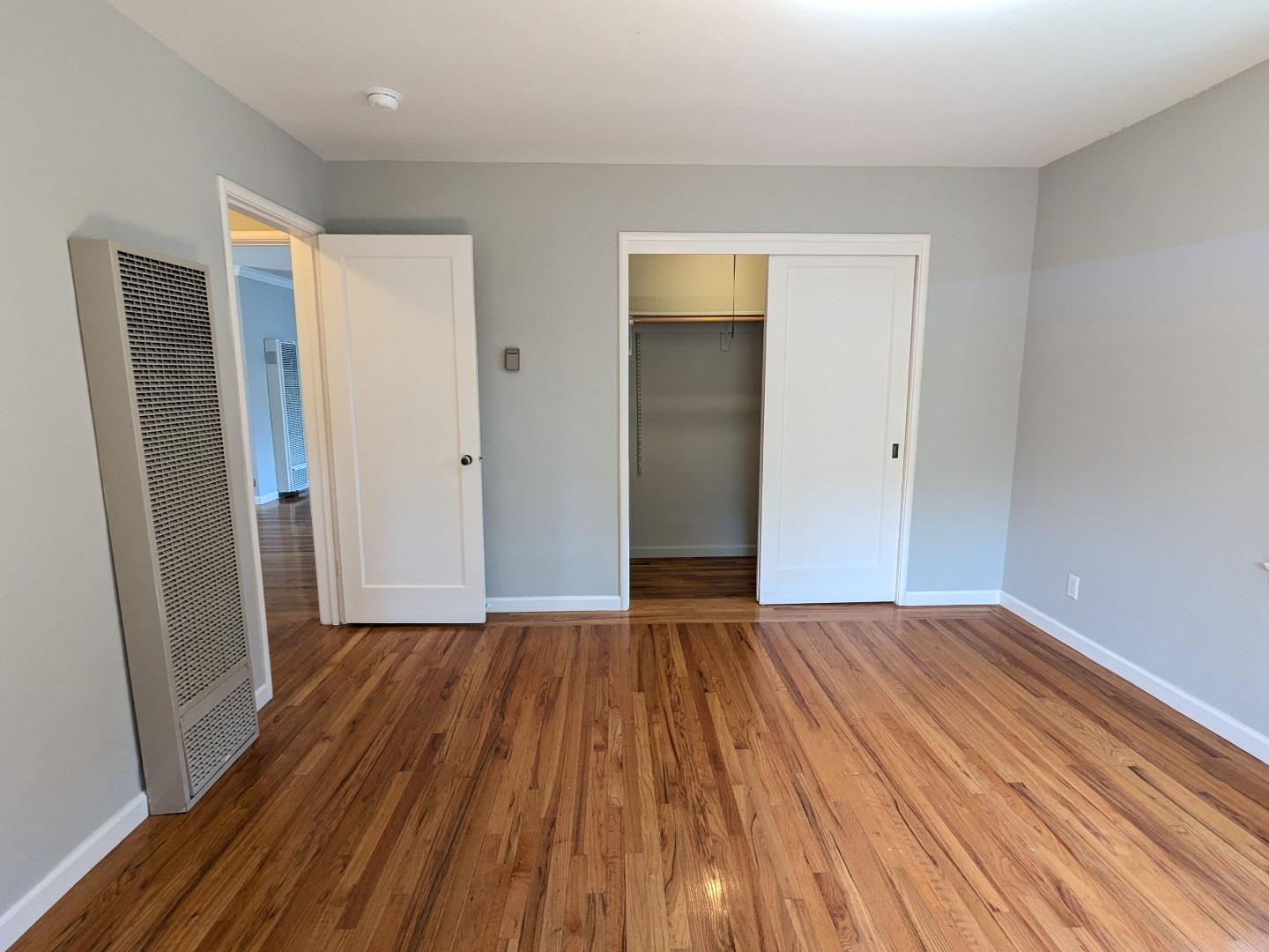 Detail Gallery Image 23 of 51 For 925 Oak Ln, Menlo Park,  CA 94025 - – Beds | – Baths