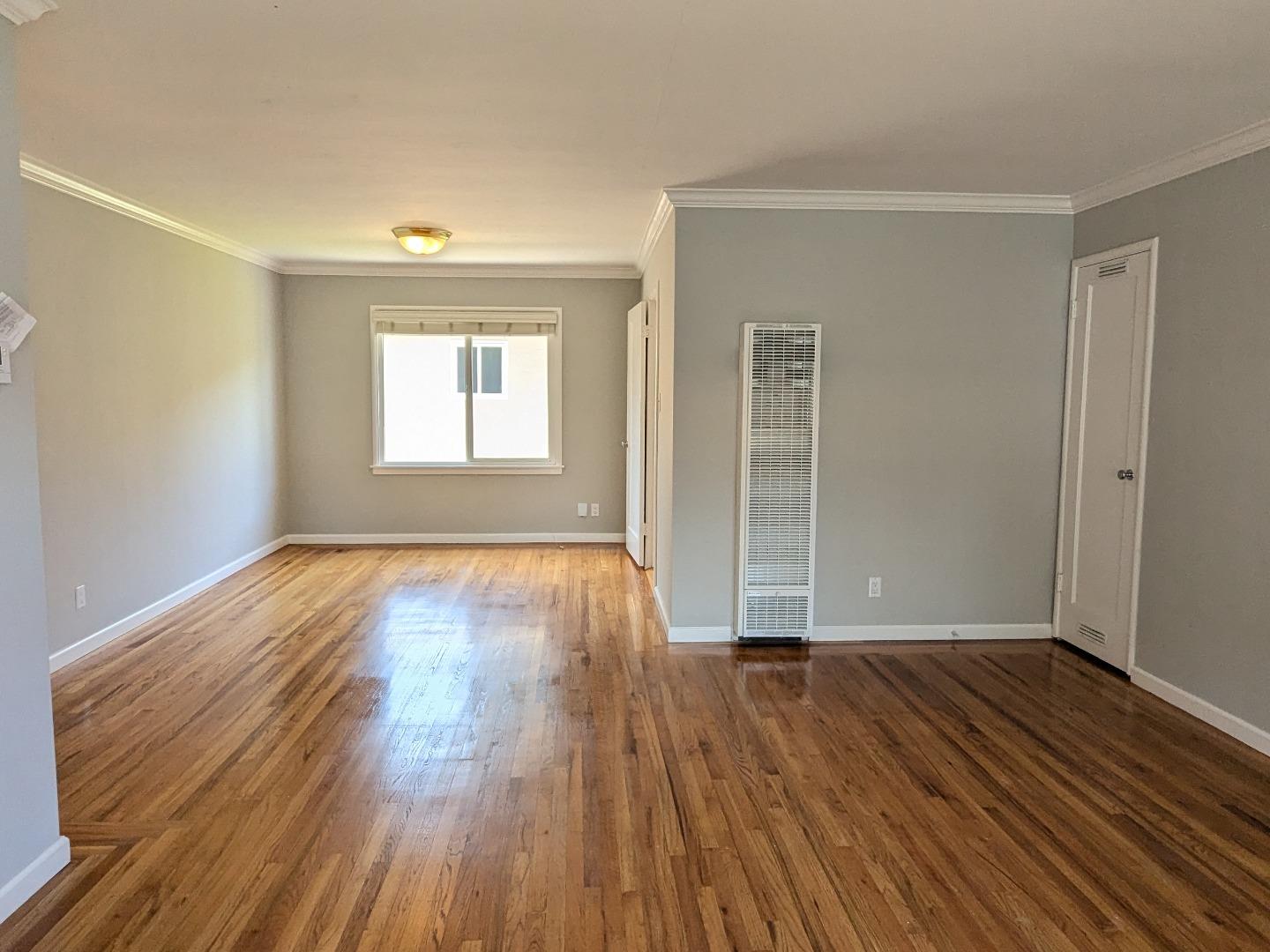 Detail Gallery Image 25 of 51 For 925 Oak Ln, Menlo Park,  CA 94025 - – Beds | – Baths