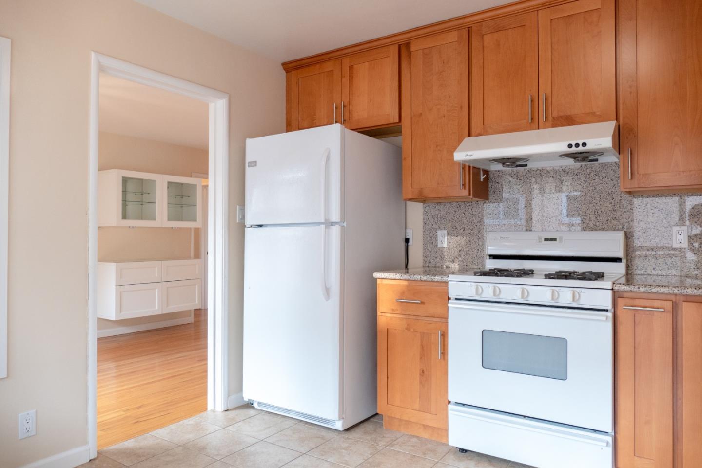 Detail Gallery Image 42 of 51 For 925 Oak Ln, Menlo Park,  CA 94025 - – Beds | – Baths