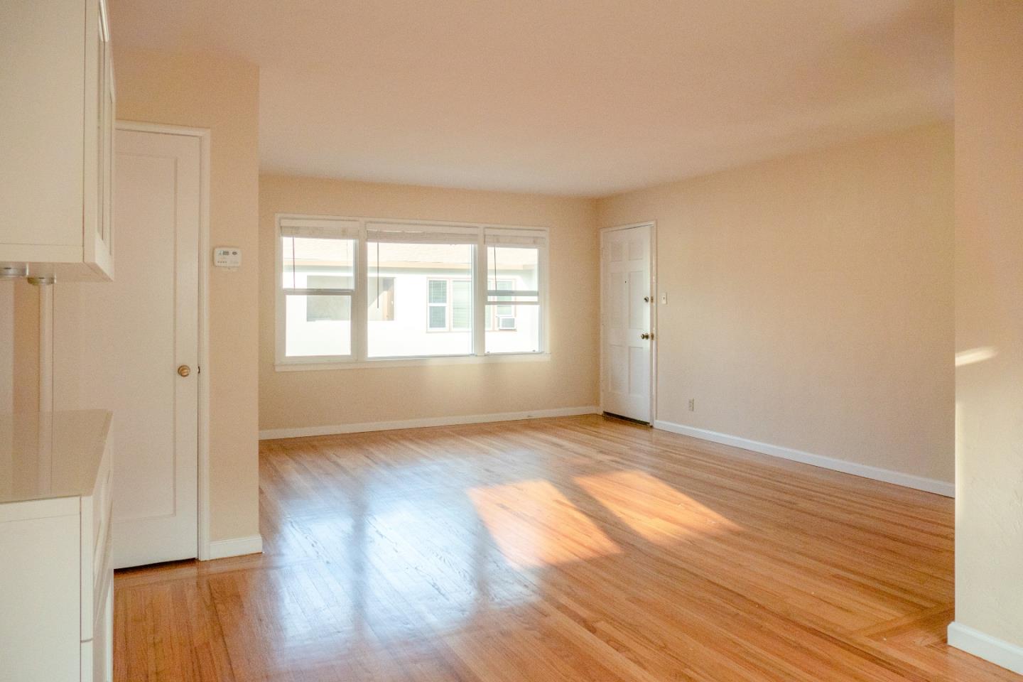 Detail Gallery Image 47 of 51 For 925 Oak Ln, Menlo Park,  CA 94025 - – Beds | – Baths