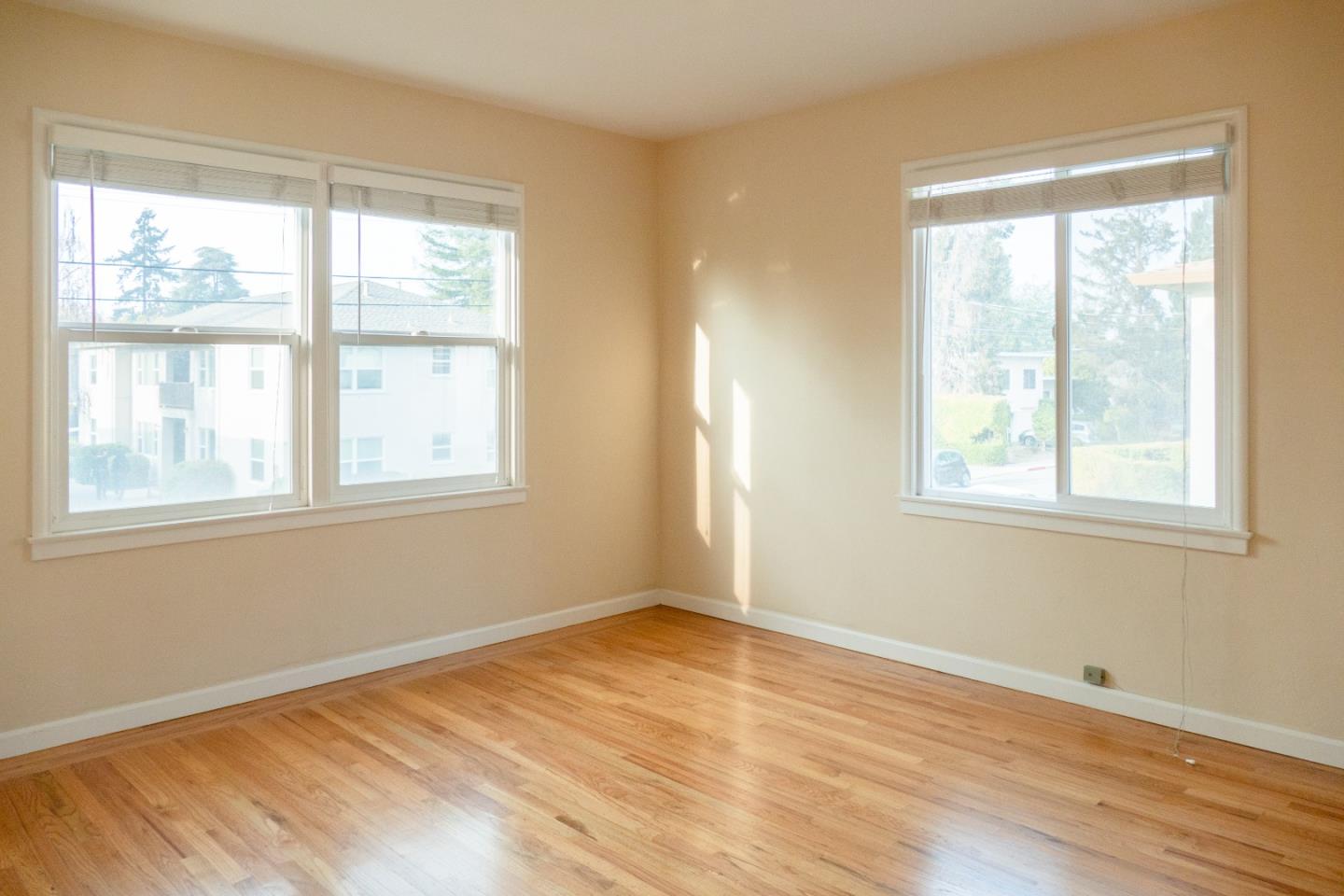 Detail Gallery Image 49 of 51 For 925 Oak Ln, Menlo Park,  CA 94025 - – Beds | – Baths