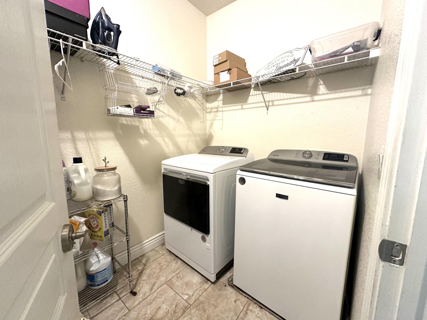 Detail Gallery Image 24 of 40 For 718 Roble St, Watsonville,  CA 95076 - 4 Beds | 3 Baths