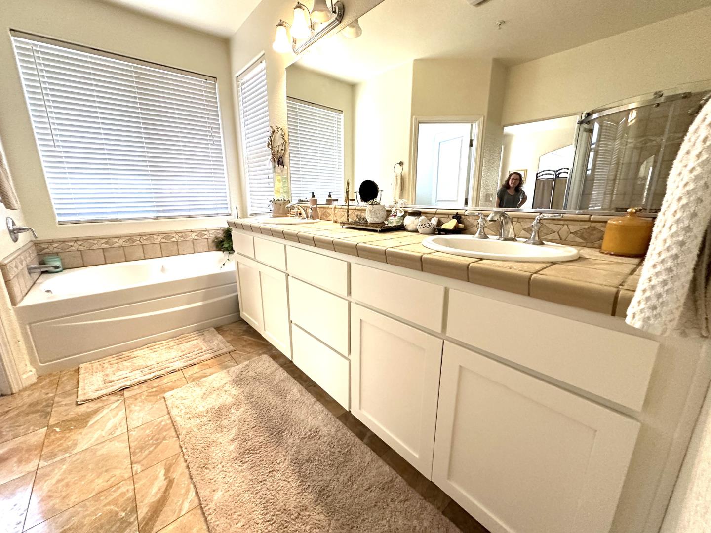 Detail Gallery Image 28 of 40 For 718 Roble St, Watsonville,  CA 95076 - 4 Beds | 3 Baths