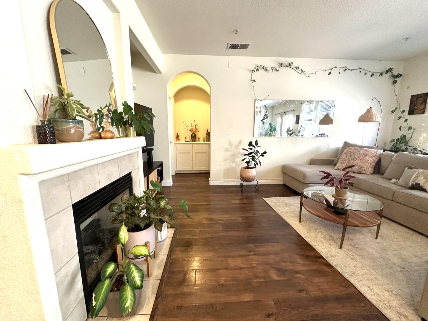 Detail Gallery Image 9 of 40 For 718 Roble St, Watsonville,  CA 95076 - 4 Beds | 3 Baths