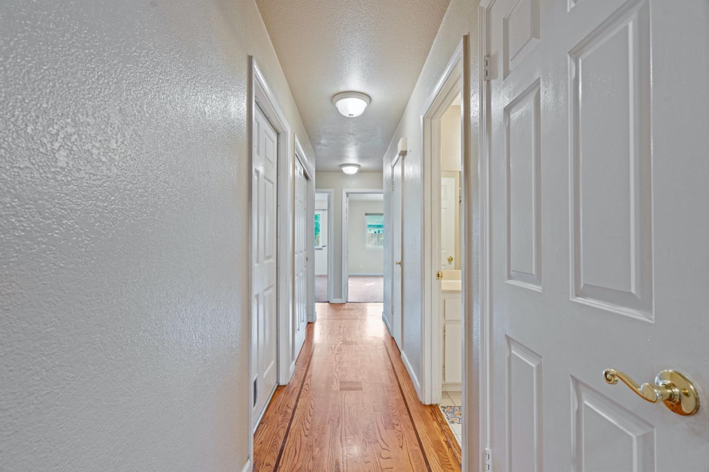 Detail Gallery Image 15 of 33 For 1005 Cherry Ct, Hollister,  CA 95023 - 3 Beds | 2 Baths