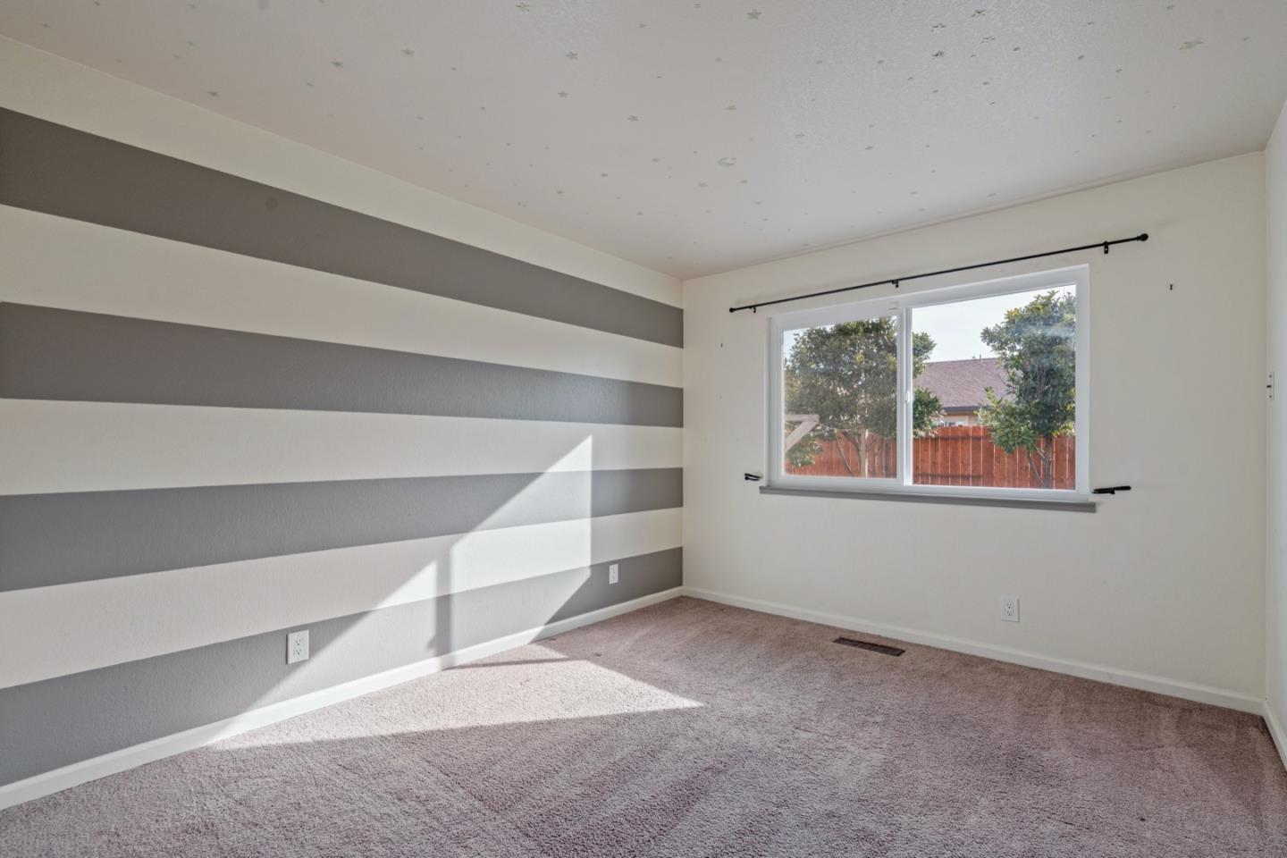 Detail Gallery Image 19 of 33 For 1005 Cherry Ct, Hollister,  CA 95023 - 3 Beds | 2 Baths