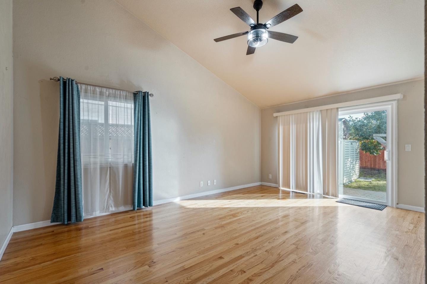 Detail Gallery Image 26 of 33 For 1005 Cherry Ct, Hollister,  CA 95023 - 3 Beds | 2 Baths