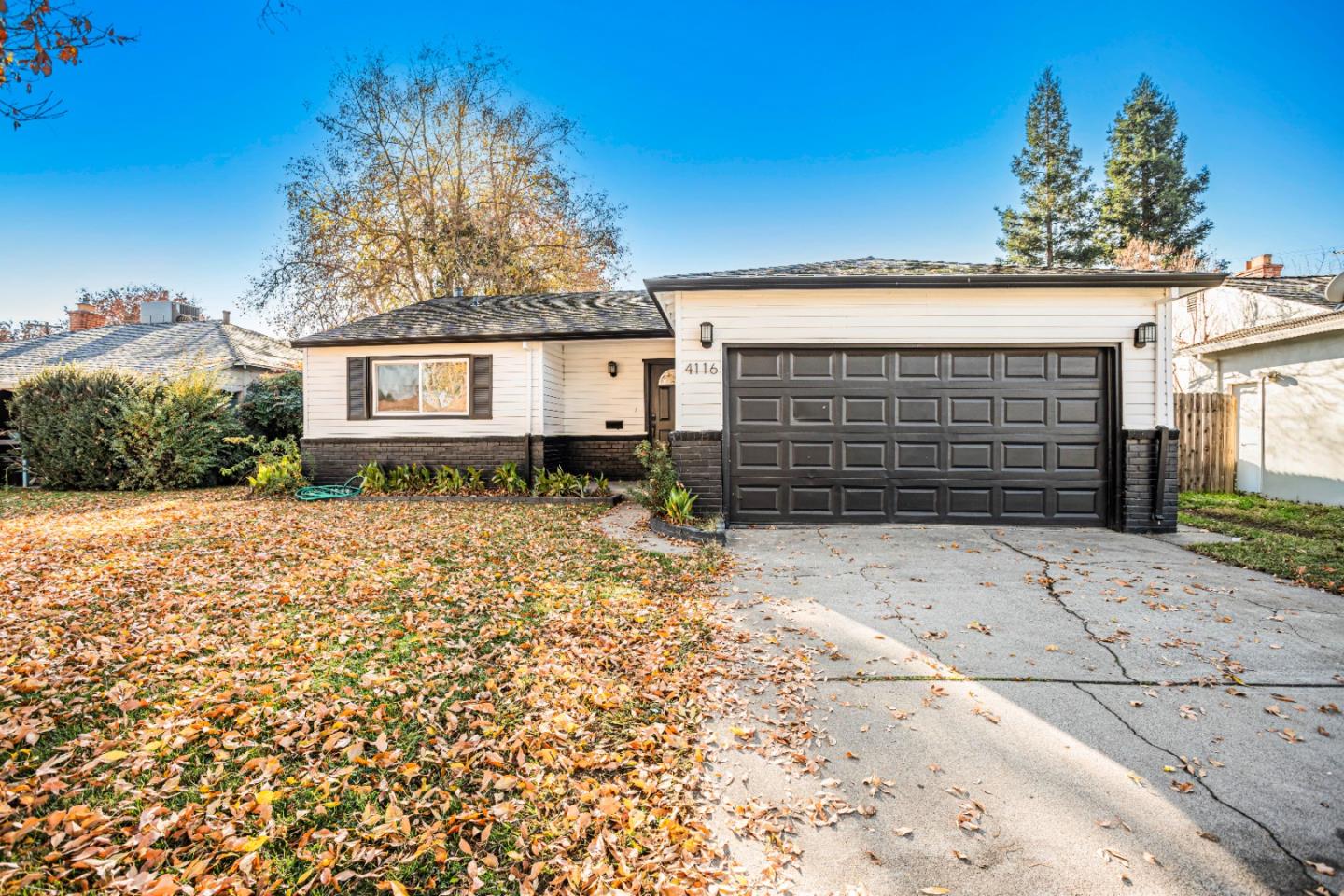 Detail Gallery Image 11 of 17 For 4116 43rd Ave, Sacramento,  CA 95824 - 3 Beds | 2/1 Baths