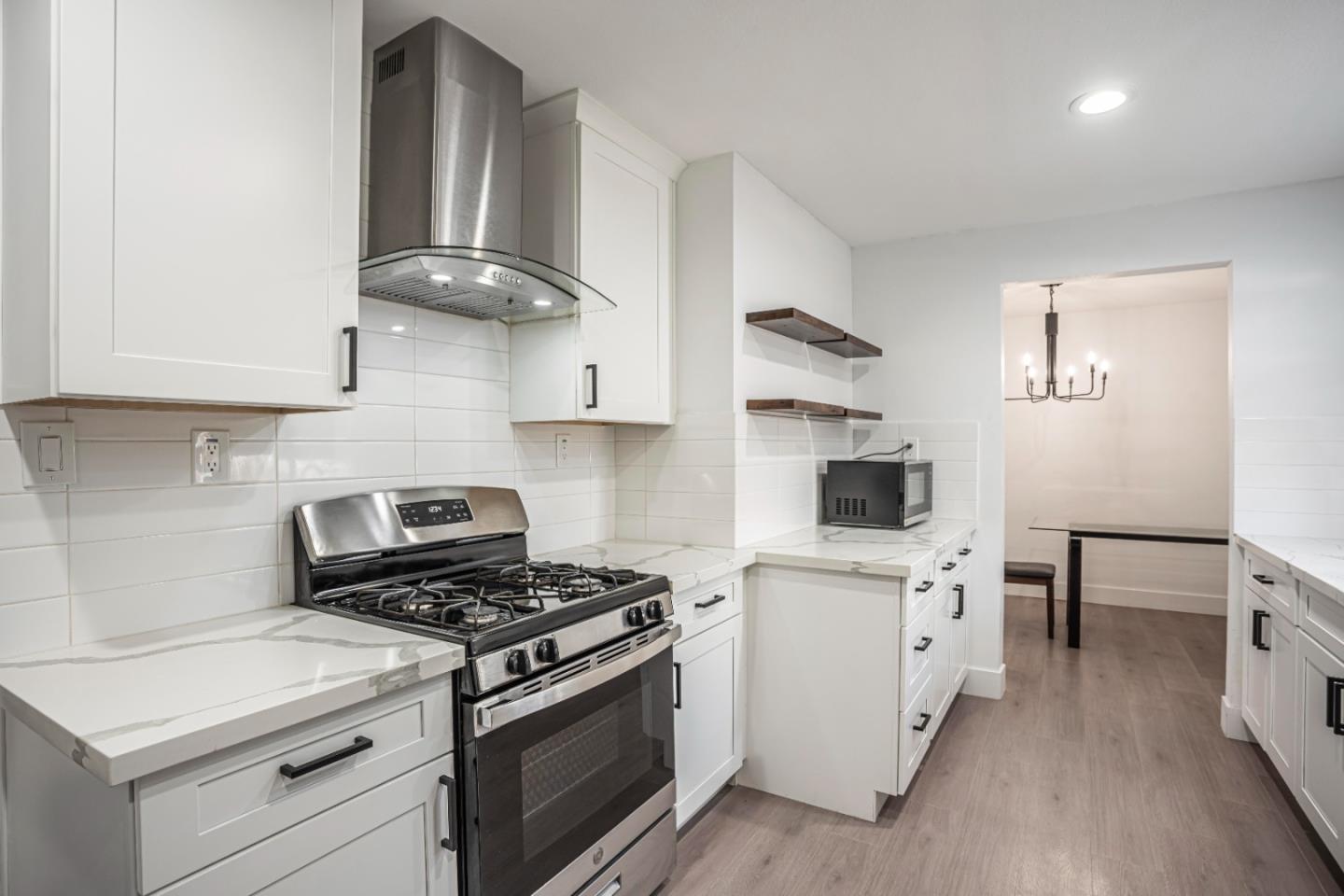 Detail Gallery Image 5 of 17 For 4116 43rd Ave, Sacramento,  CA 95824 - 3 Beds | 2/1 Baths