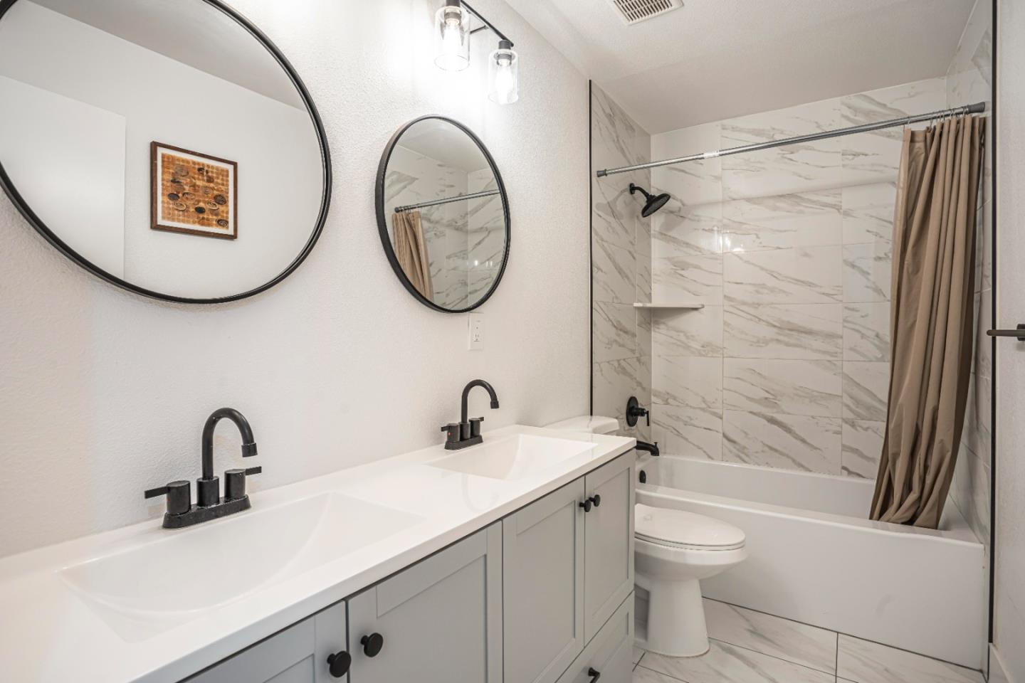 Detail Gallery Image 9 of 17 For 4116 43rd Ave, Sacramento,  CA 95824 - 3 Beds | 2/1 Baths