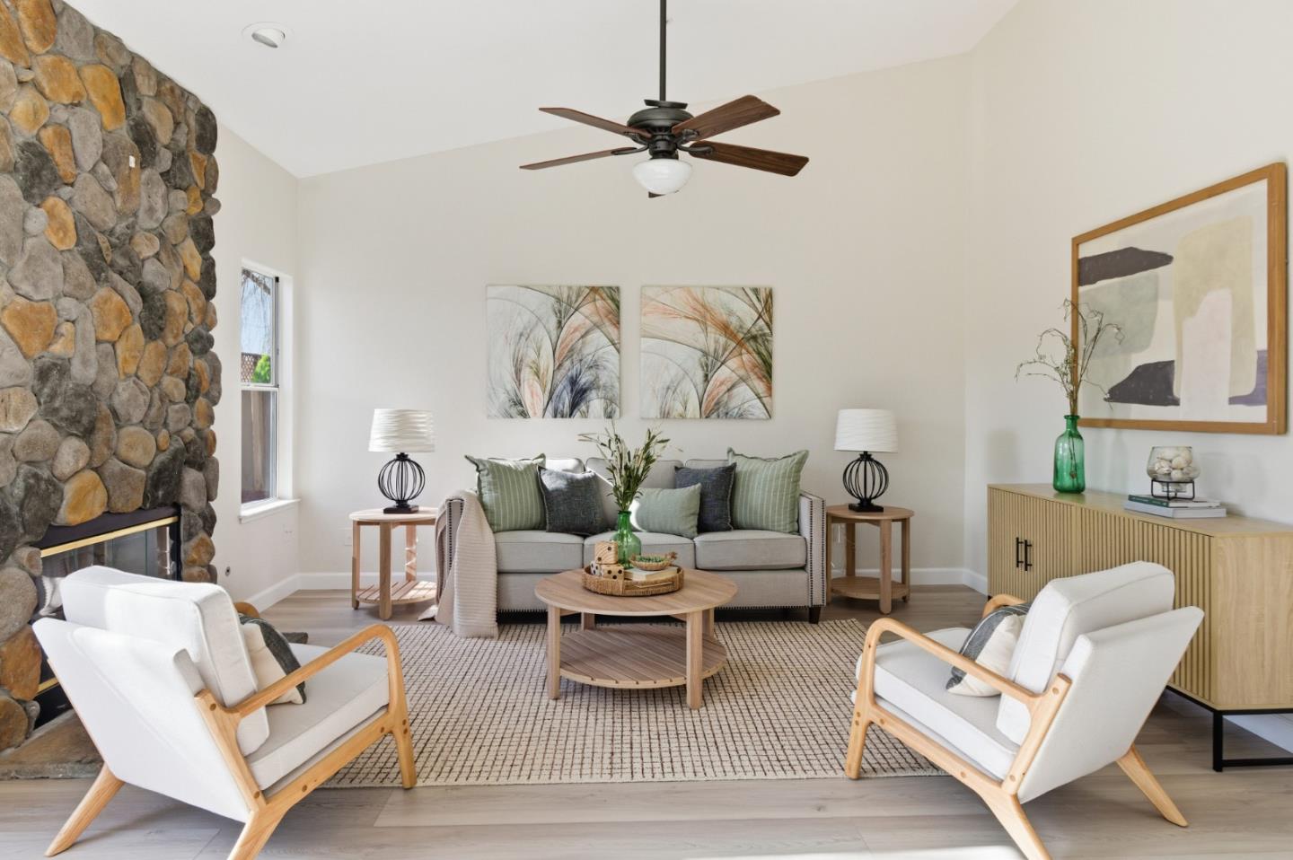 Detail Gallery Image 12 of 25 For 1480 Seville Dr, Morgan Hill,  CA 95037 - 4 Beds | 2 Baths