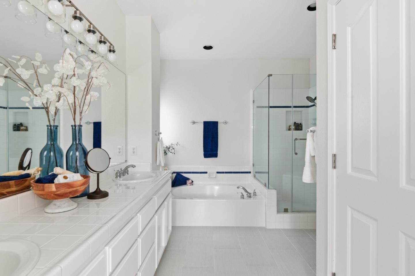 Detail Gallery Image 17 of 25 For 1480 Seville Dr, Morgan Hill,  CA 95037 - 4 Beds | 2 Baths