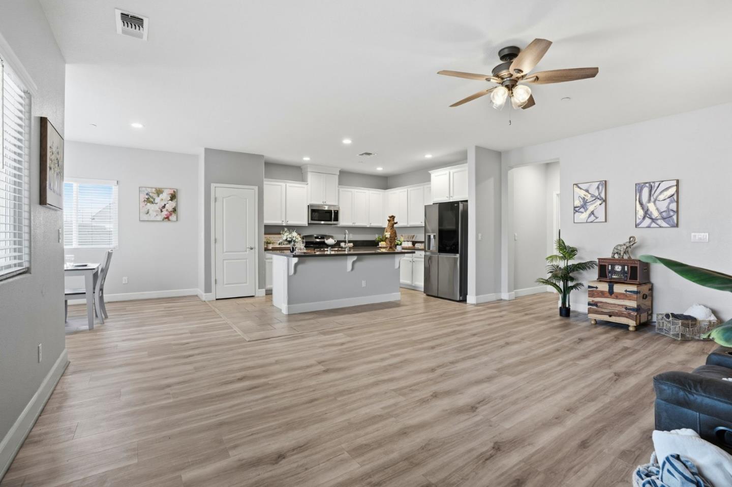 Detail Gallery Image 12 of 81 For 618 Machado St, Los Banos,  CA 93635 - 2 Beds | 2 Baths