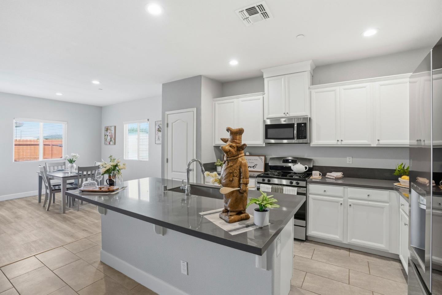 Detail Gallery Image 14 of 81 For 618 Machado St, Los Banos,  CA 93635 - 2 Beds | 2 Baths