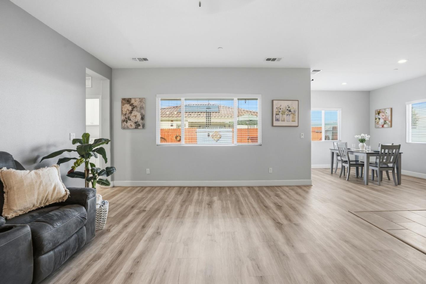 Detail Gallery Image 8 of 81 For 618 Machado St, Los Banos,  CA 93635 - 2 Beds | 2 Baths