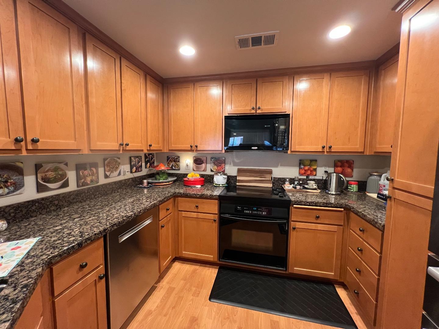 Detail Gallery Image 13 of 16 For 1310 Saddle Rack St #347,  San Jose,  CA 95126 - 2 Beds | 2 Baths