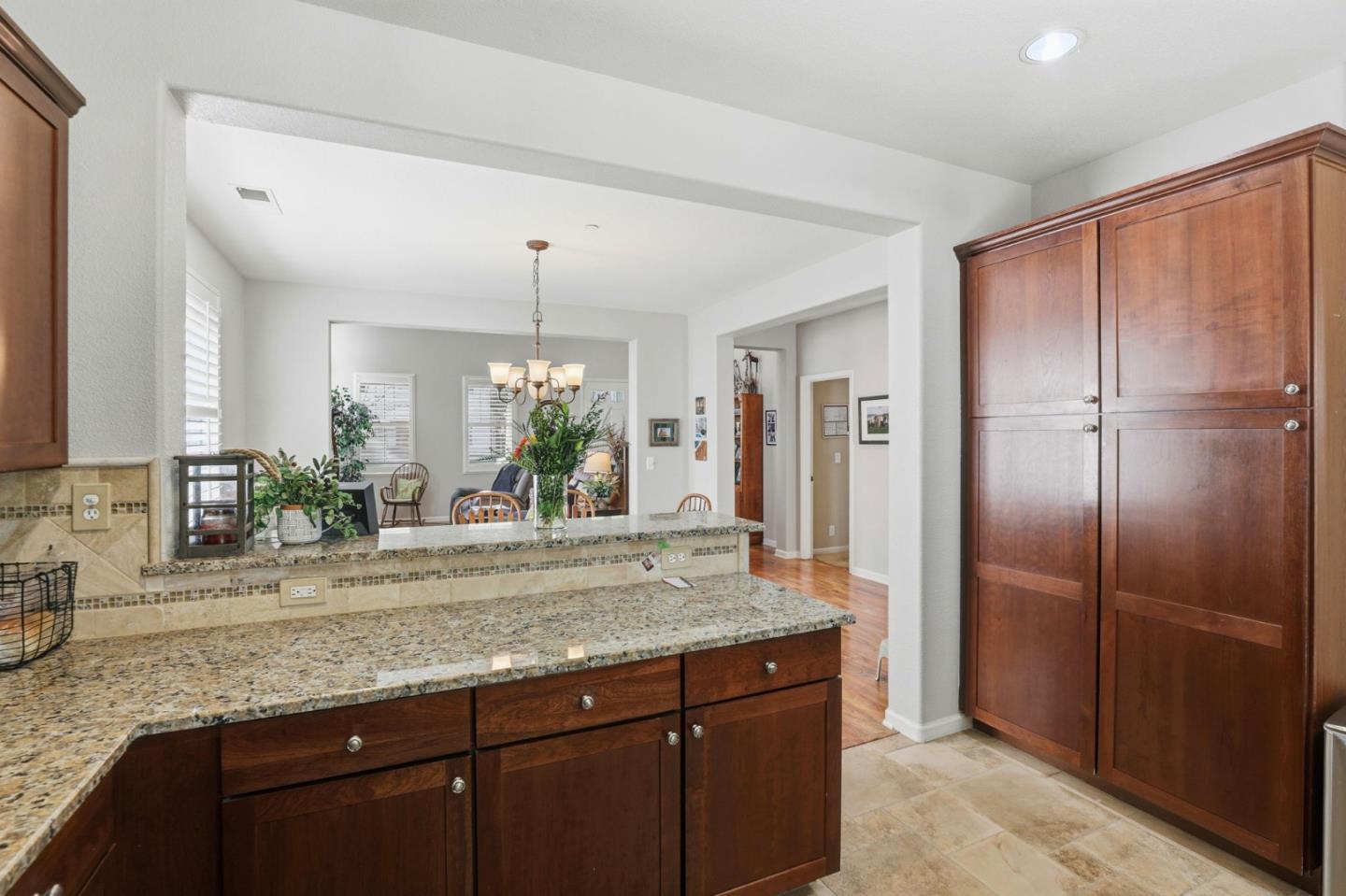 Detail Gallery Image 14 of 40 For 622 Heirloom Pl, King City,  CA 93930 - 3 Beds | 3 Baths