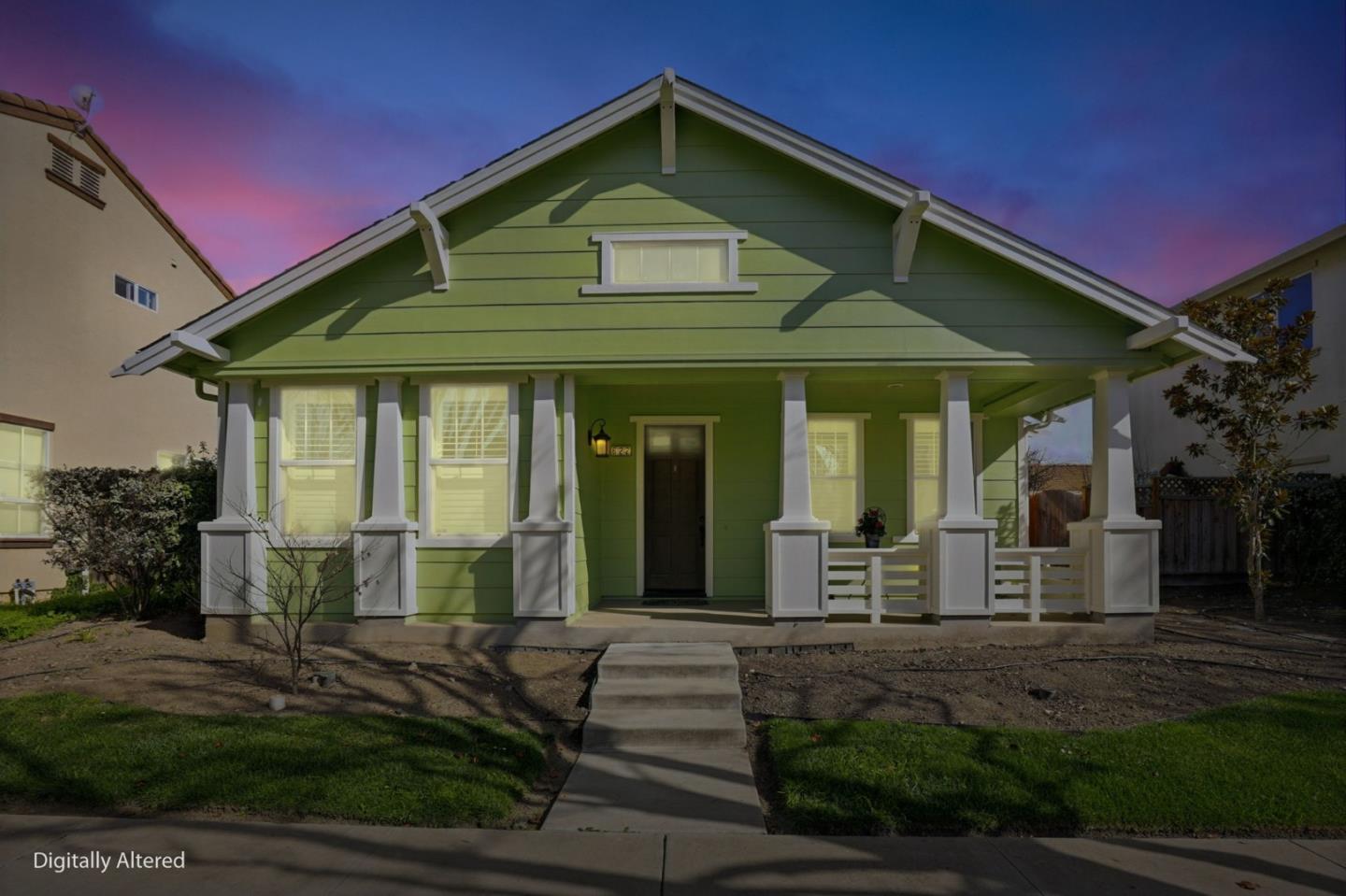 Detail Gallery Image 2 of 40 For 622 Heirloom Pl, King City,  CA 93930 - 3 Beds | 3 Baths