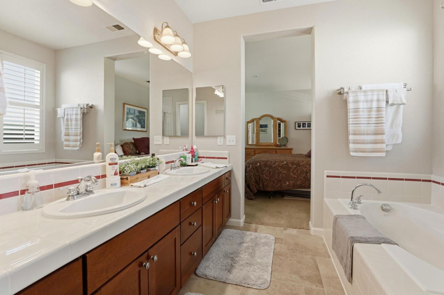 Detail Gallery Image 27 of 40 For 622 Heirloom Pl, King City,  CA 93930 - 3 Beds | 3 Baths