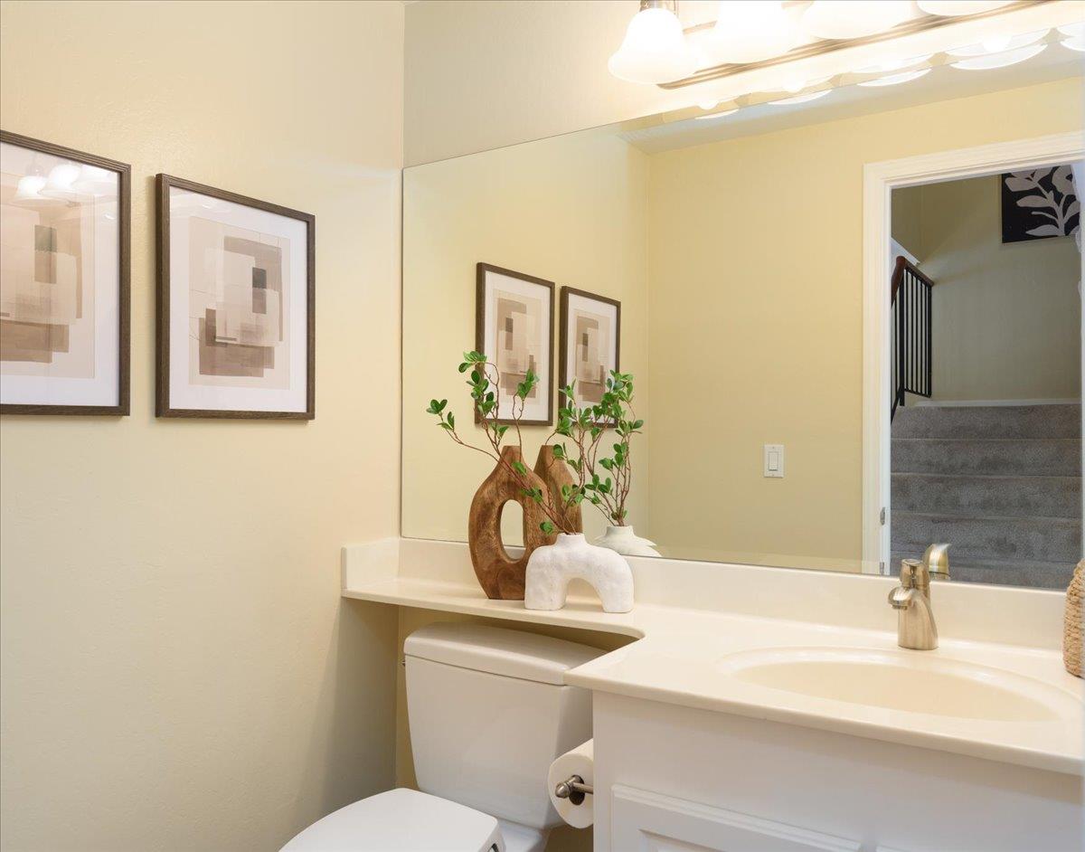 Detail Gallery Image 11 of 41 For 1018 Condor Ln, Foster City,  CA 94404 - 3 Beds | 2/1 Baths