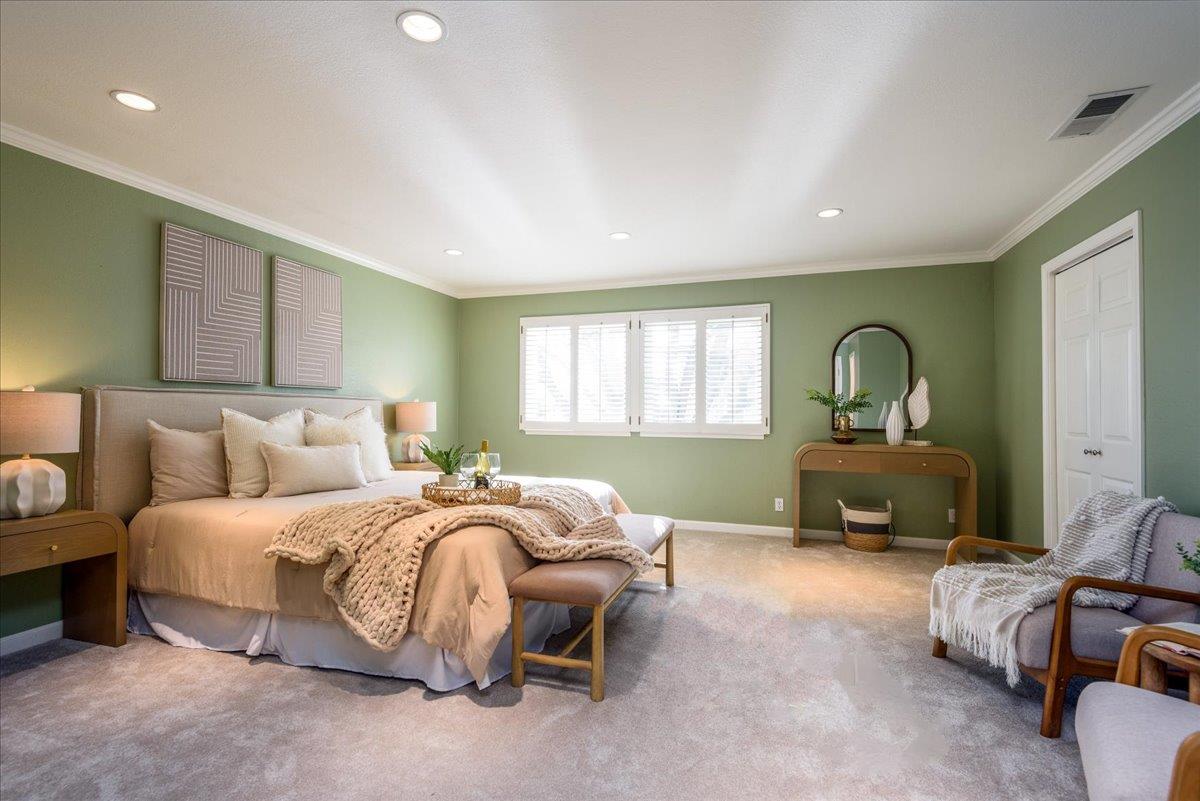 Detail Gallery Image 13 of 41 For 1018 Condor Ln, Foster City,  CA 94404 - 3 Beds | 2/1 Baths