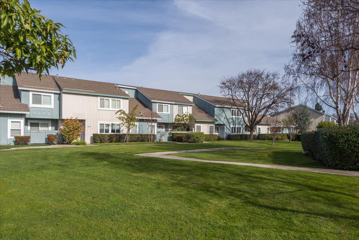 Detail Gallery Image 23 of 41 For 1018 Condor Ln, Foster City,  CA 94404 - 3 Beds | 2/1 Baths