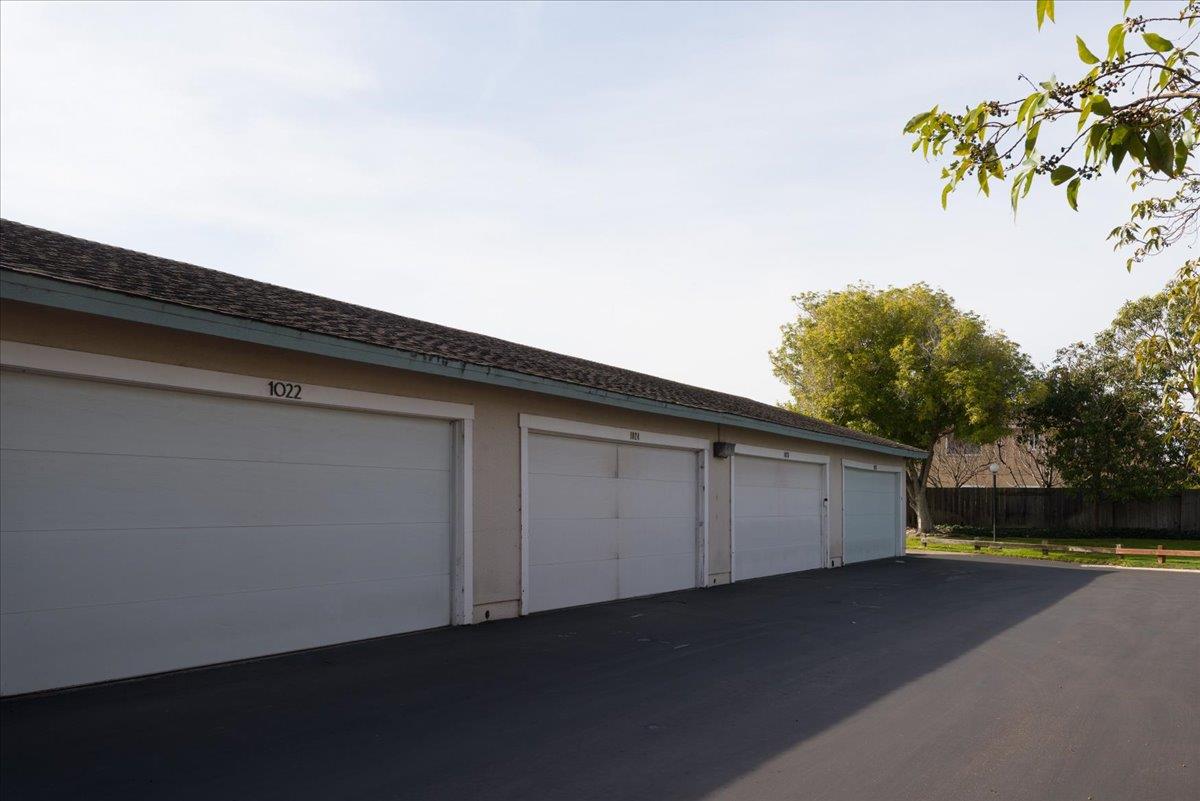 Detail Gallery Image 25 of 41 For 1018 Condor Ln, Foster City,  CA 94404 - 3 Beds | 2/1 Baths