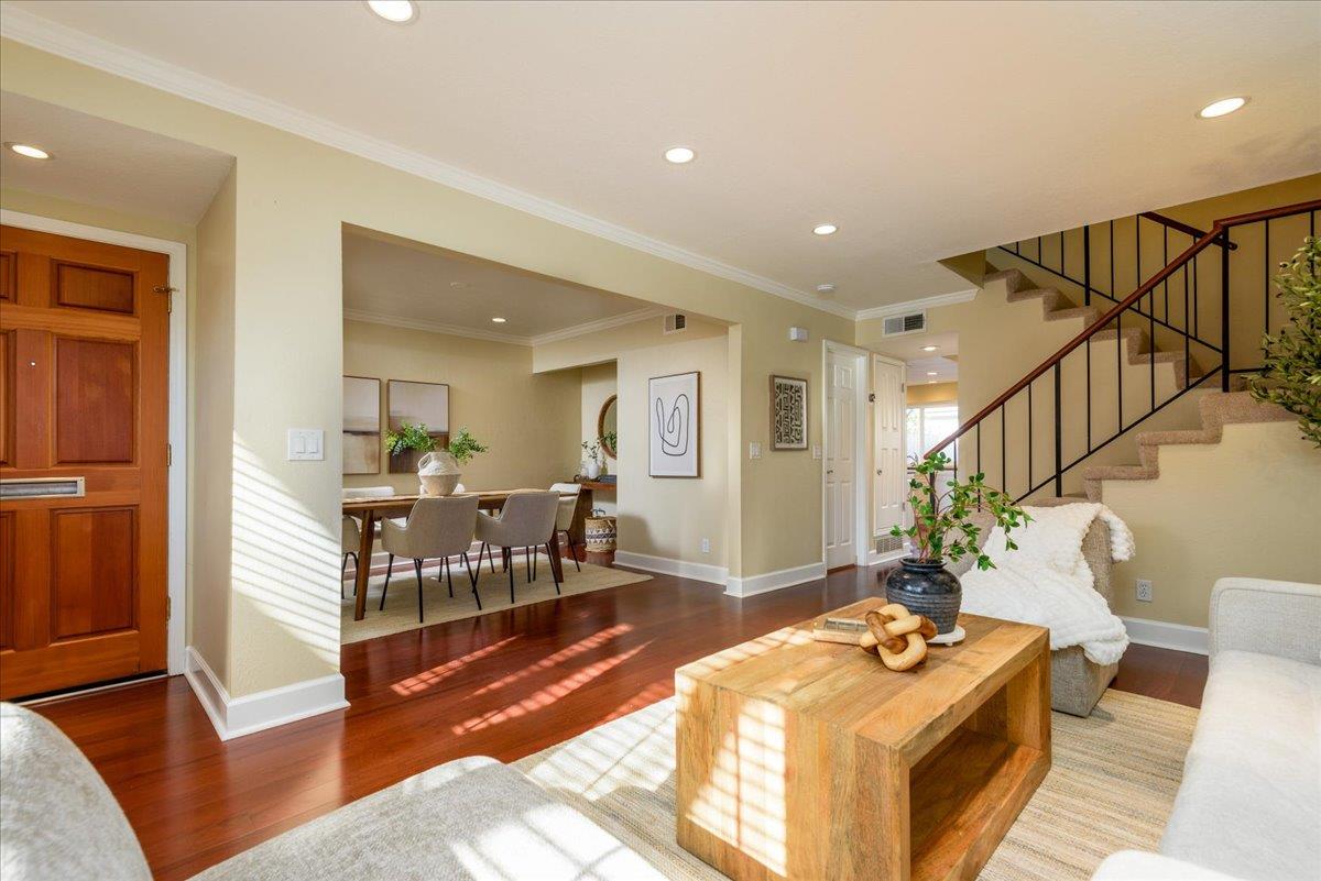 Detail Gallery Image 3 of 41 For 1018 Condor Ln, Foster City,  CA 94404 - 3 Beds | 2/1 Baths