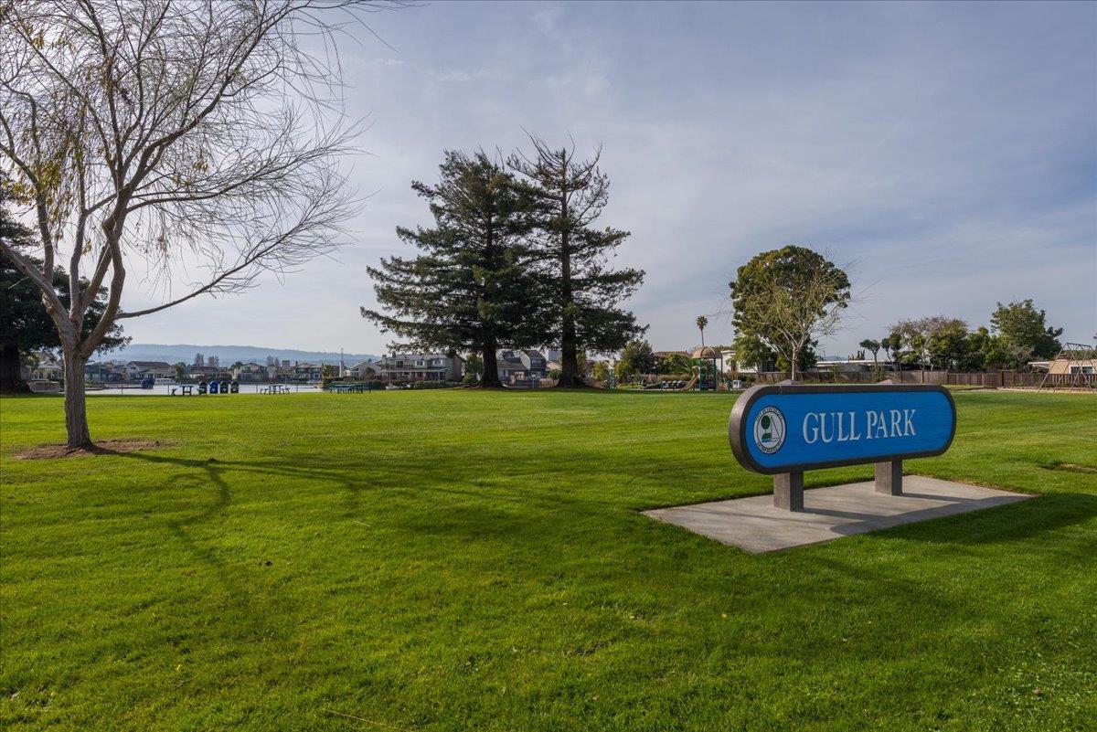 Detail Gallery Image 30 of 41 For 1018 Condor Ln, Foster City,  CA 94404 - 3 Beds | 2/1 Baths