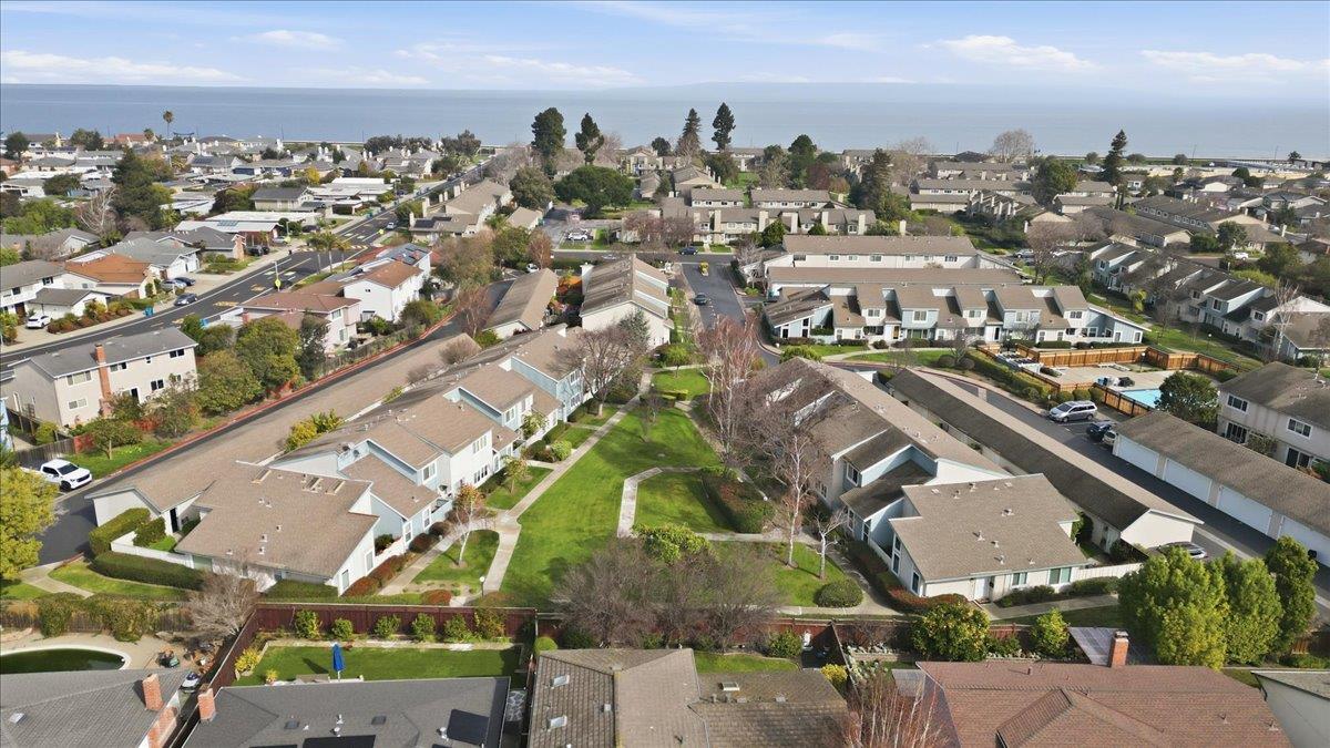 Detail Gallery Image 33 of 41 For 1018 Condor Ln, Foster City,  CA 94404 - 3 Beds | 2/1 Baths