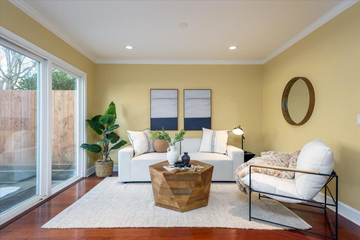 Detail Gallery Image 8 of 41 For 1018 Condor Ln, Foster City,  CA 94404 - 3 Beds | 2/1 Baths