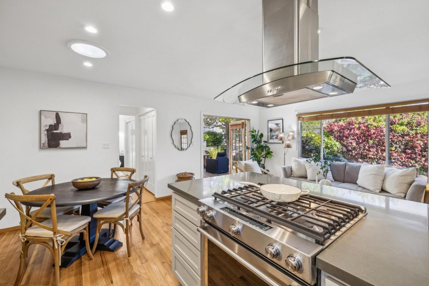 Detail Gallery Image 18 of 40 For 1435 47th Ave, Capitola,  CA 95010 - 3 Beds | 2 Baths