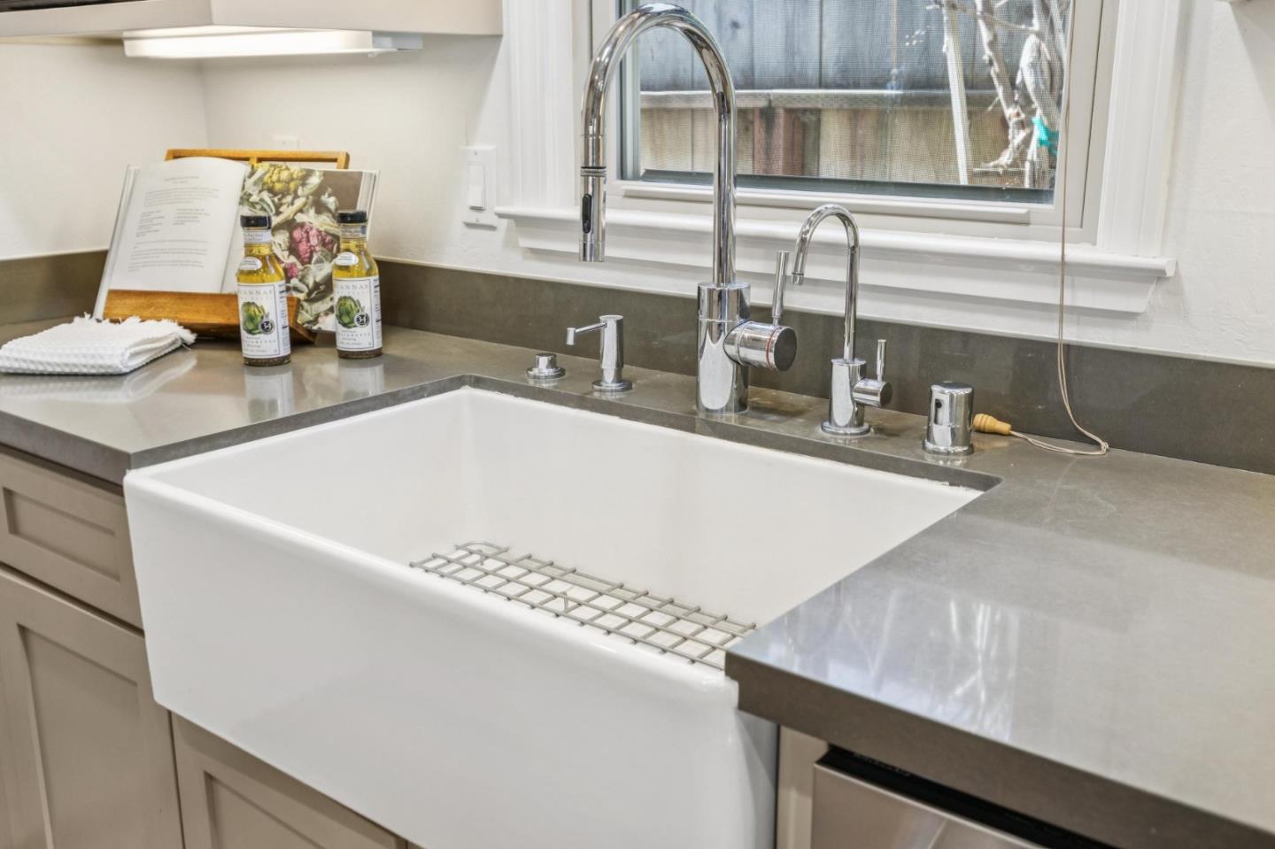 Detail Gallery Image 20 of 40 For 1435 47th Ave, Capitola,  CA 95010 - 3 Beds | 2 Baths