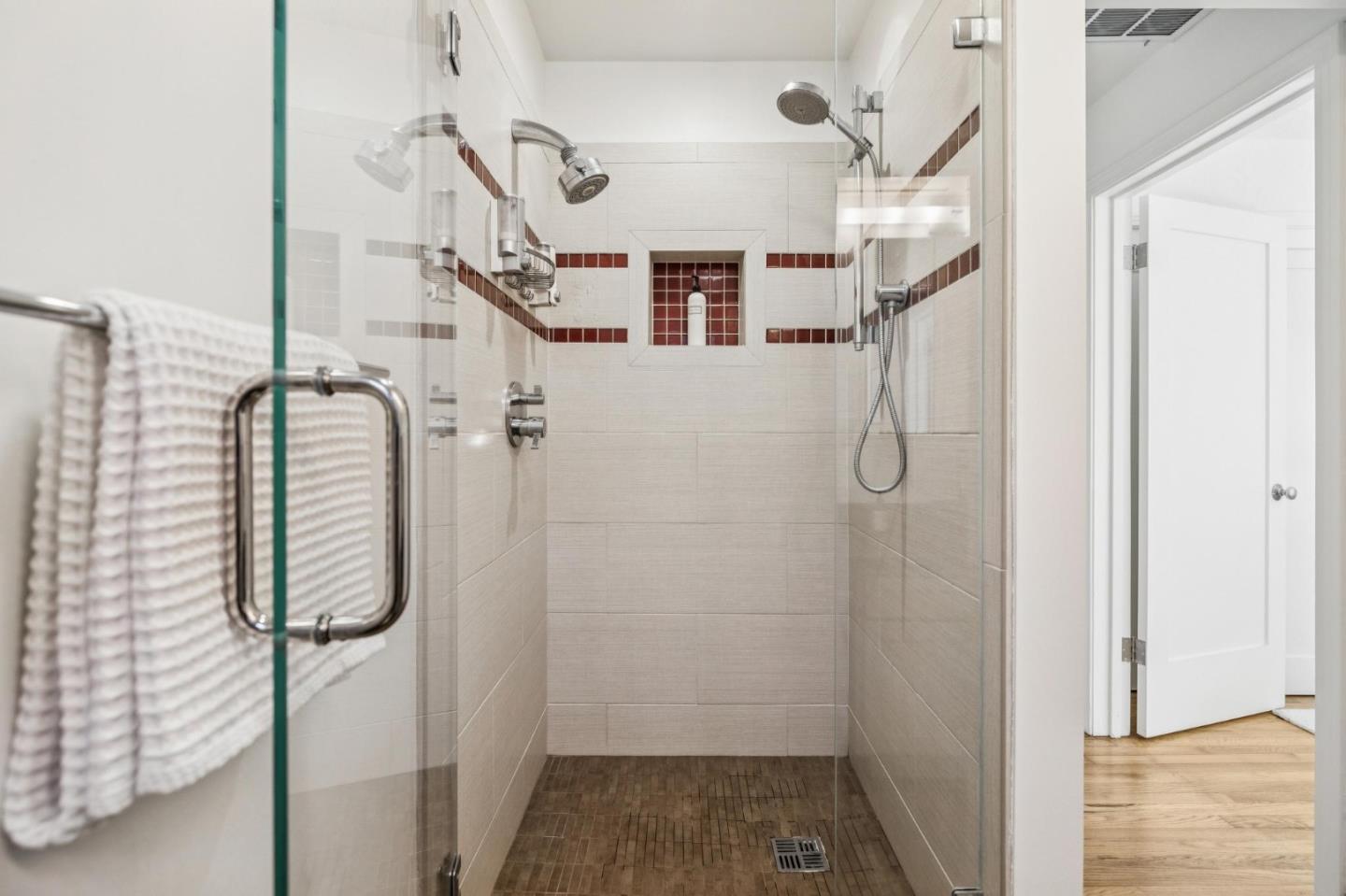 Detail Gallery Image 27 of 40 For 1435 47th Ave, Capitola,  CA 95010 - 3 Beds | 2 Baths