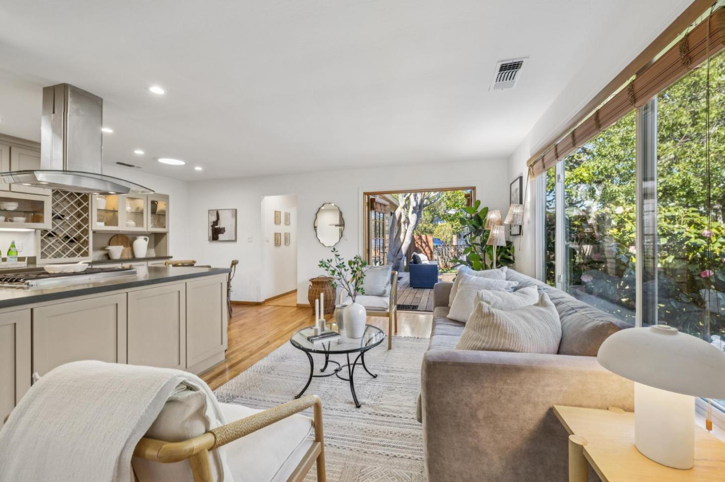 Detail Gallery Image 5 of 40 For 1435 47th Ave, Capitola,  CA 95010 - 3 Beds | 2 Baths