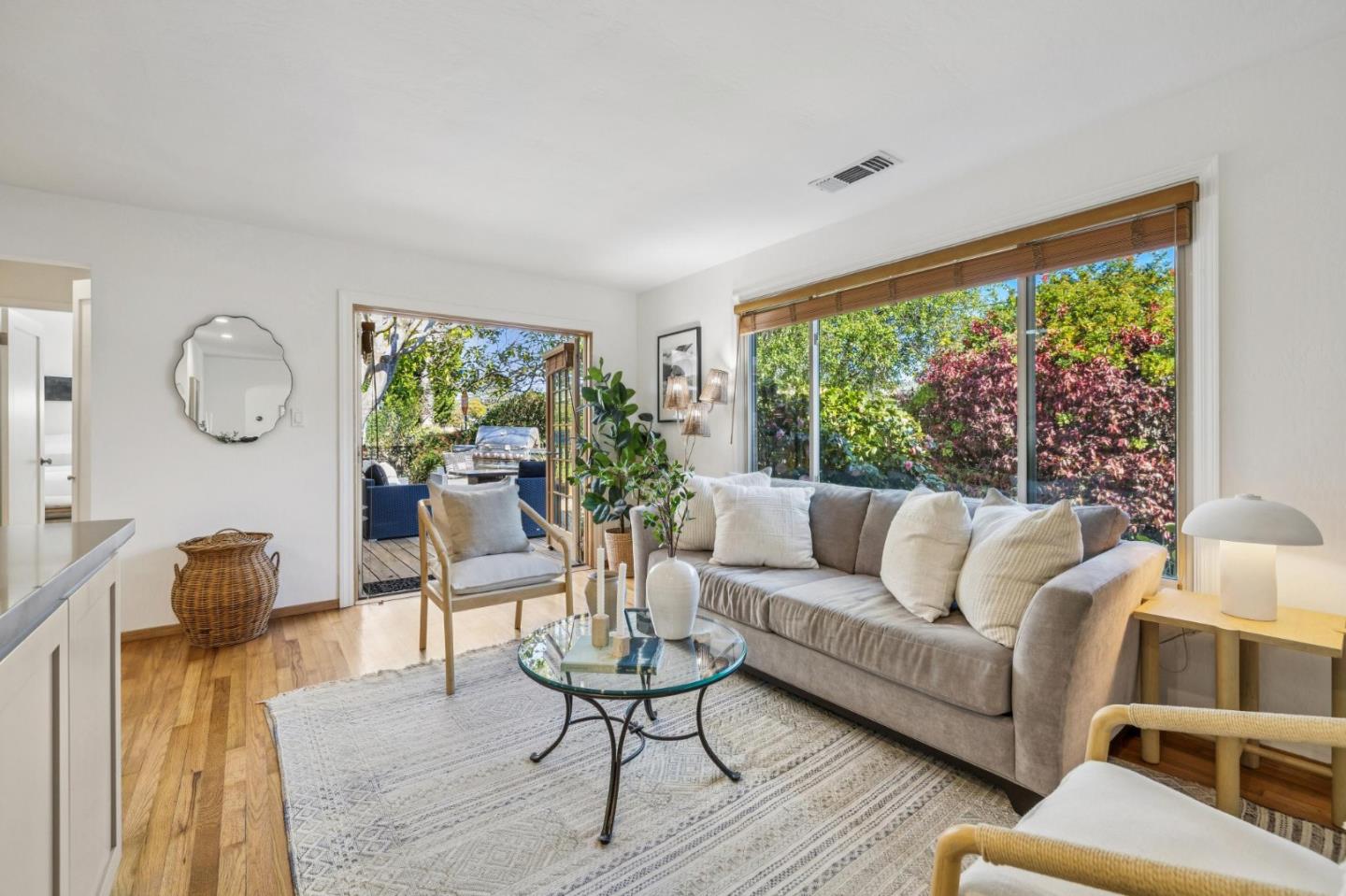 Detail Gallery Image 6 of 40 For 1435 47th Ave, Capitola,  CA 95010 - 3 Beds | 2 Baths