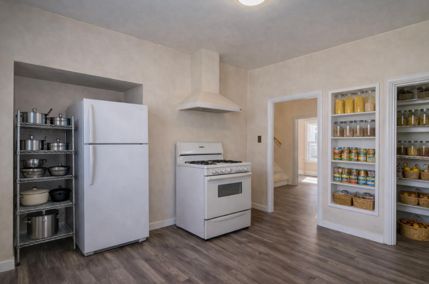 Detail Gallery Image 14 of 27 For 149 Santa Clara Ave, San Bruno,  CA 94066 - 5 Beds | 1 Baths