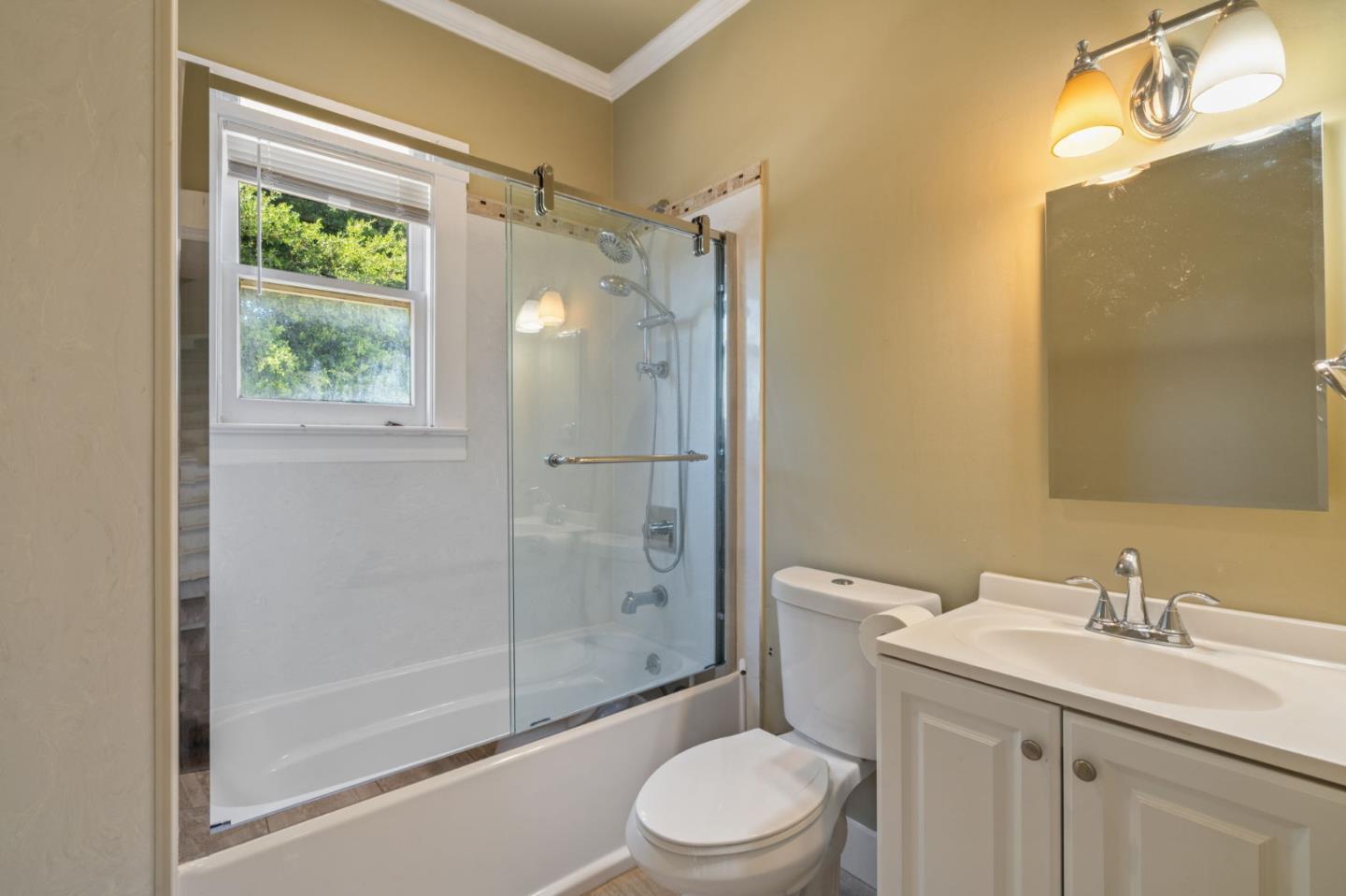Detail Gallery Image 17 of 27 For 149 Santa Clara Ave, San Bruno,  CA 94066 - 5 Beds | 1 Baths