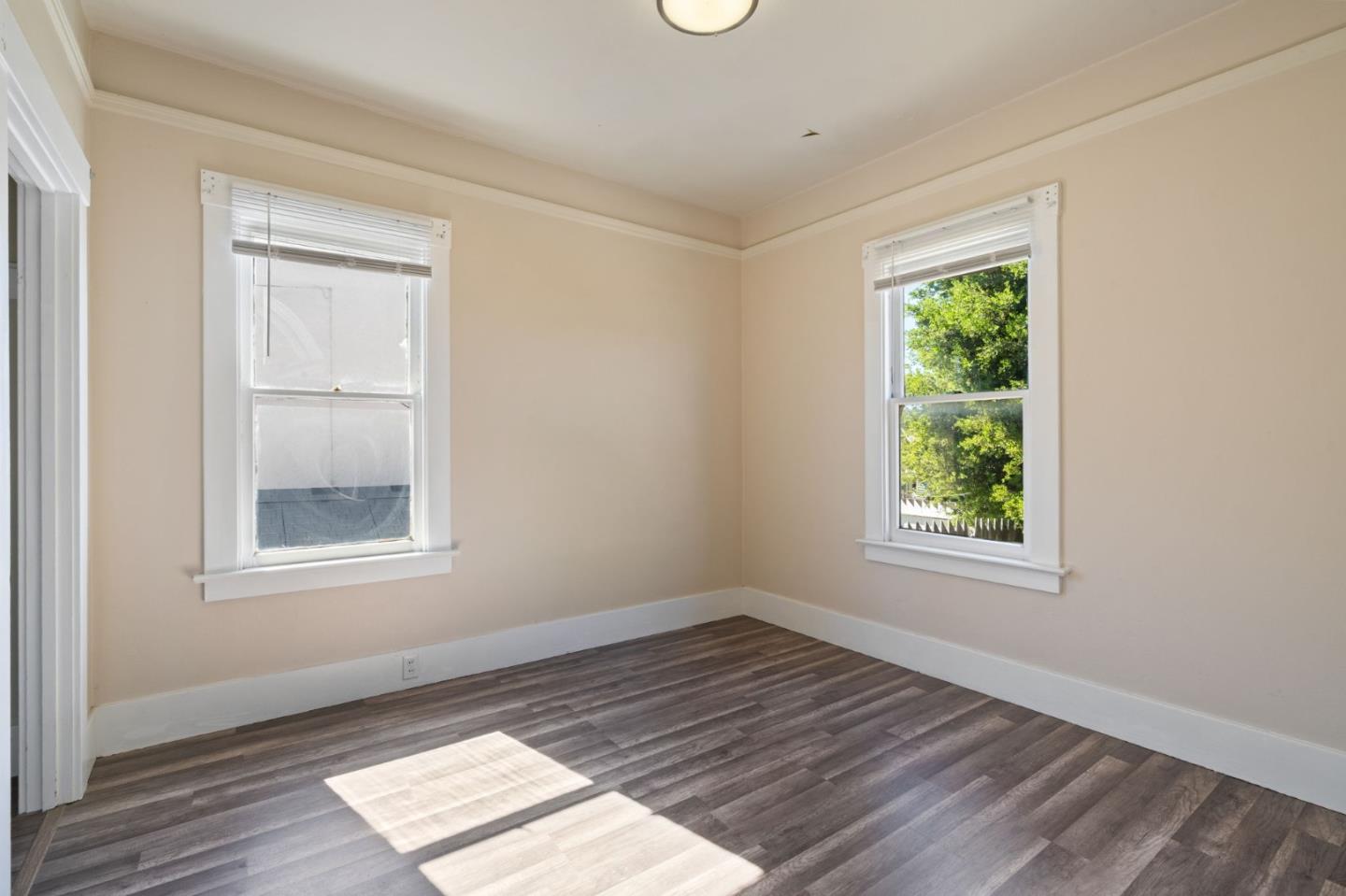 Detail Gallery Image 18 of 27 For 149 Santa Clara Ave, San Bruno,  CA 94066 - 5 Beds | 1 Baths