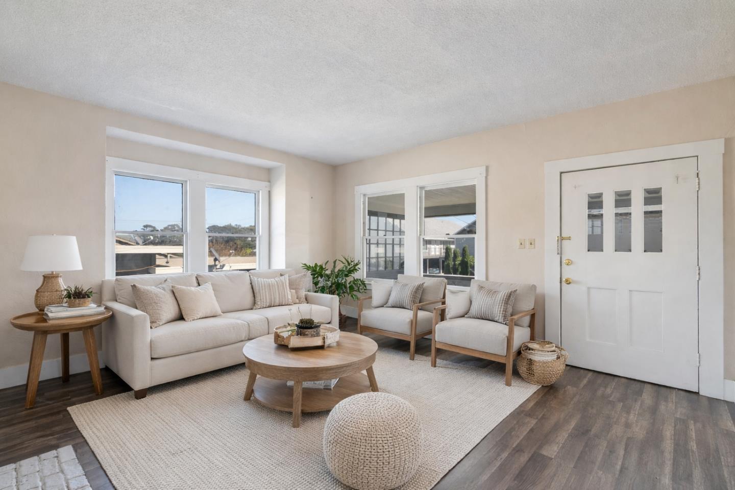 Detail Gallery Image 5 of 27 For 149 Santa Clara Ave, San Bruno,  CA 94066 - 5 Beds | 1 Baths