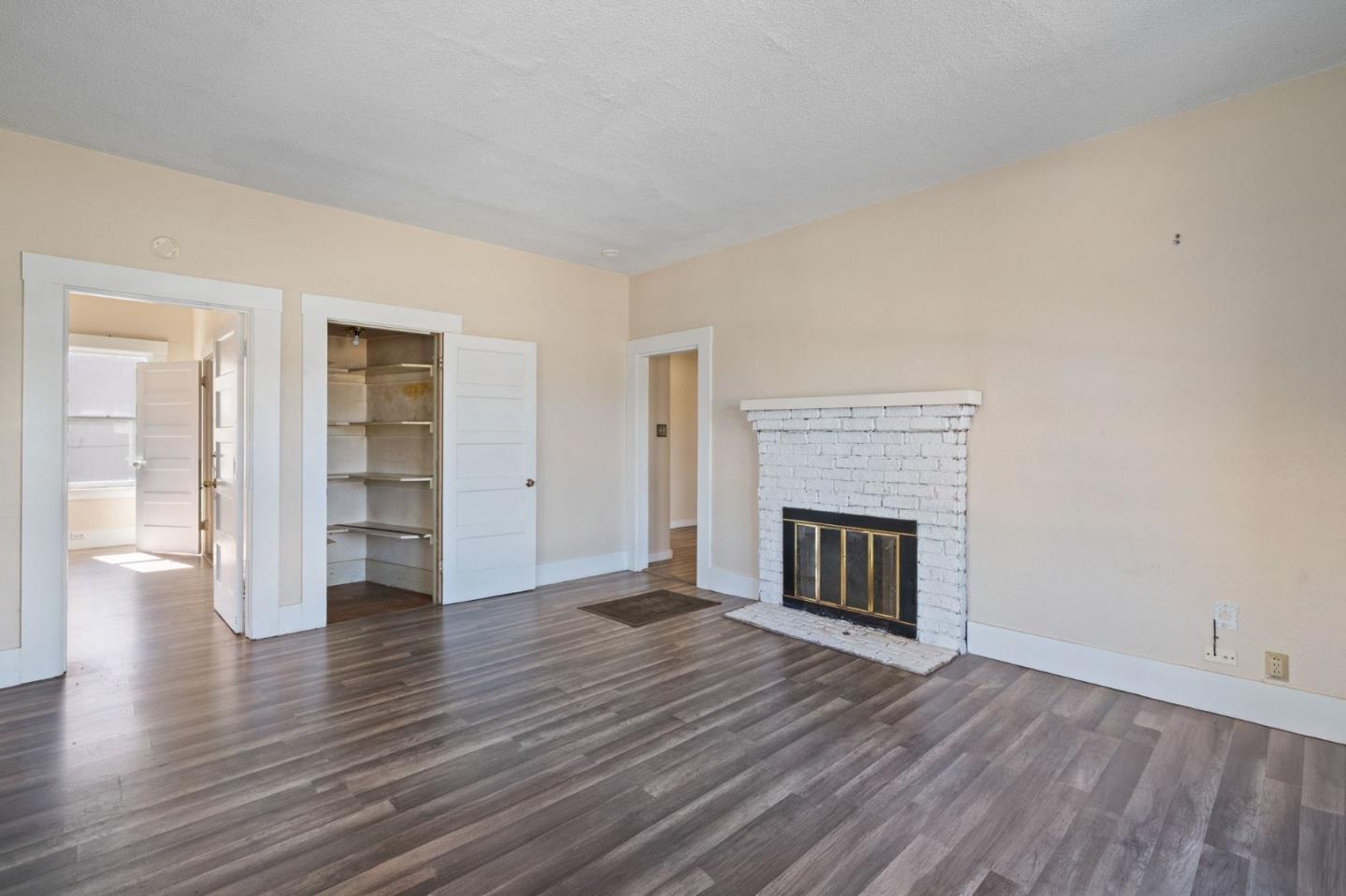 Detail Gallery Image 6 of 27 For 149 Santa Clara Ave, San Bruno,  CA 94066 - 5 Beds | 1 Baths