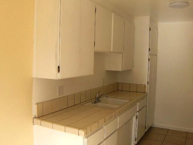 Detail Gallery Image 10 of 18 For 1712 Madrid Cir, Salinas,  CA 93906 - 3 Beds | 2 Baths