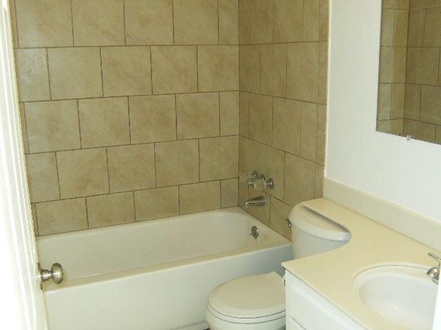 Detail Gallery Image 15 of 18 For 1712 Madrid Cir, Salinas,  CA 93906 - 3 Beds | 2 Baths