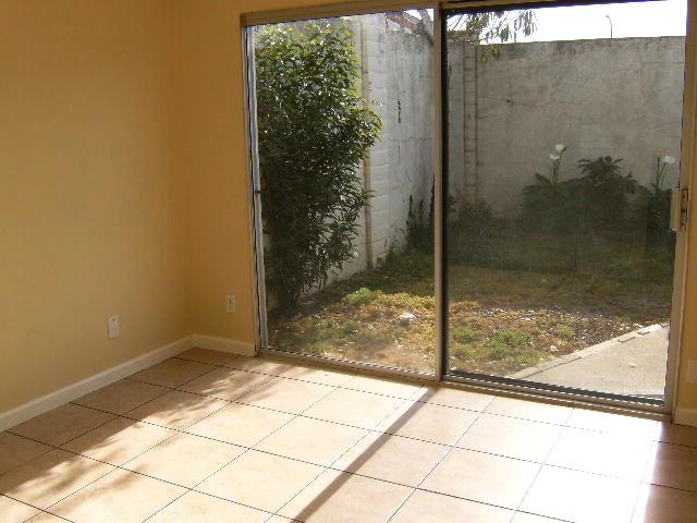 Detail Gallery Image 16 of 18 For 1712 Madrid Cir, Salinas,  CA 93906 - 3 Beds | 2 Baths