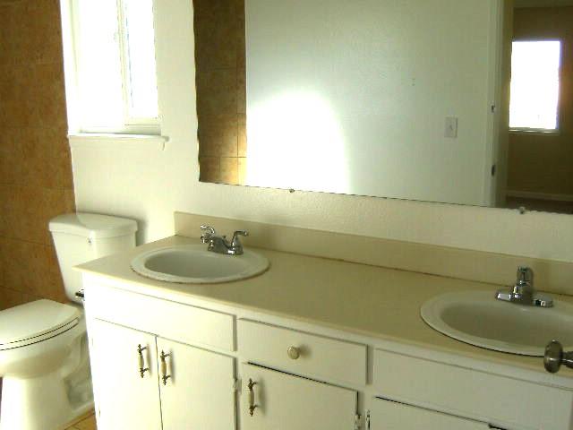 Detail Gallery Image 22 of 24 For 1712 Madrid Cir, Salinas,  CA 93906 - 3 Beds | 2 Baths