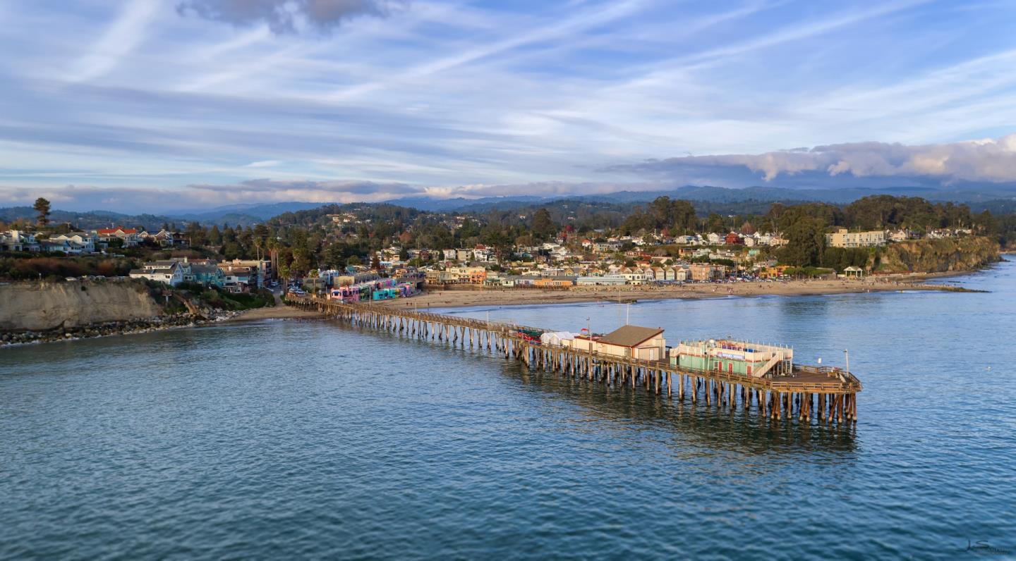 Detail Gallery Image 17 of 21 For 4460 Diamond St #4,  Capitola,  CA 95010 - 2 Beds | 1 Baths
