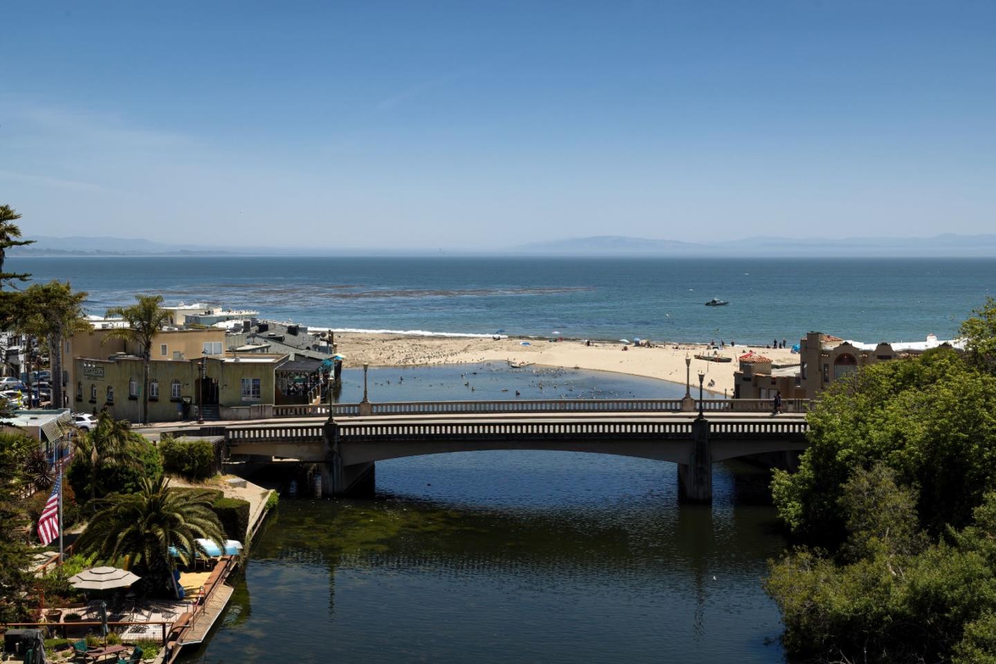 Detail Gallery Image 20 of 21 For 4460 Diamond St #4,  Capitola,  CA 95010 - 2 Beds | 1 Baths