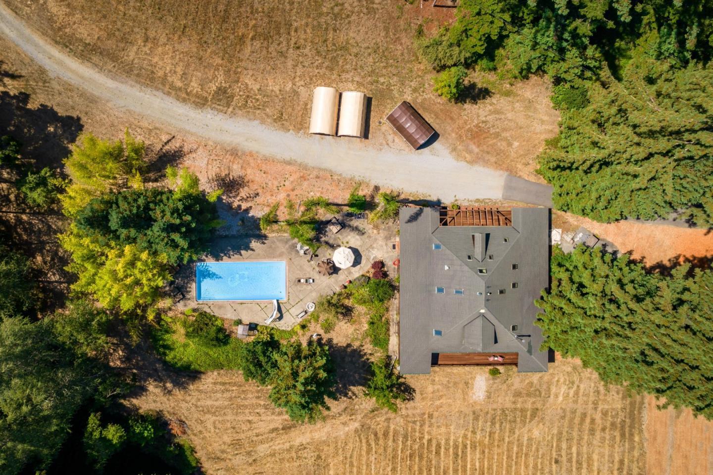 Detail Gallery Image 10 of 60 For 22700 Old Santa Cruz Hwy, Los Gatos,  CA 95033 - 5 Beds | 4/3 Baths