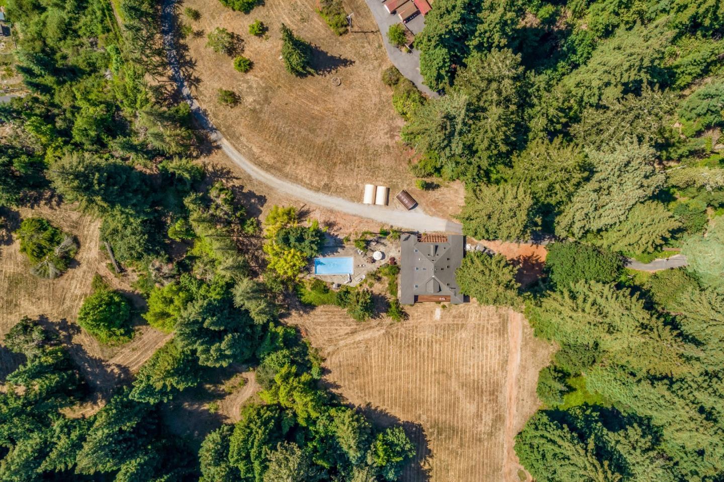 Detail Gallery Image 11 of 60 For 22700 Old Santa Cruz Hwy, Los Gatos,  CA 95033 - 5 Beds | 4/3 Baths